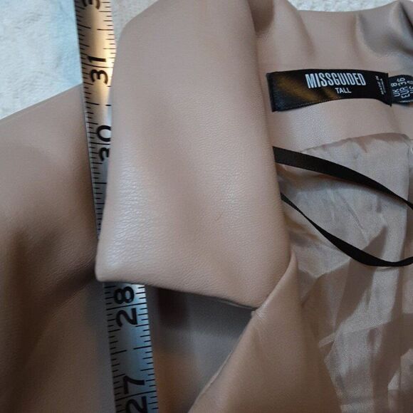 Missguided Women's Ivory Faux Leather Blazer US size 4 - Picture 11 of 12